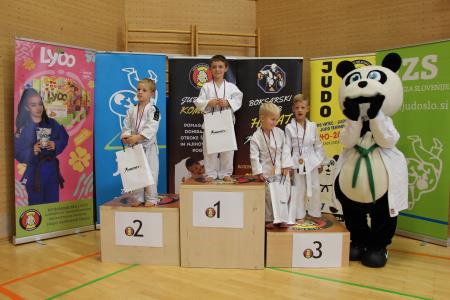 Na dobrodelnem mednarodnem judo turnirju 8. Pokal Komende je nastopilo preko 500 tekmovalcev (2)